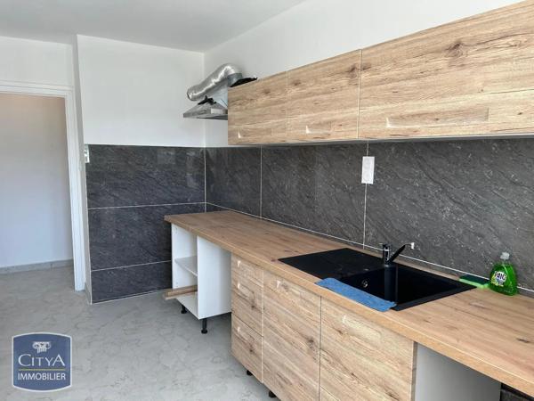 Appartement à louer 3 pièces 69.7m² Oyonnax (01100)