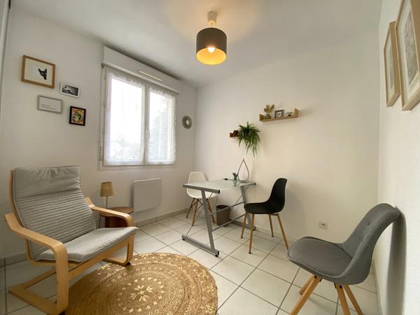 À LOUER - Pièce meublée au sein d'un cabinet professionnel 38160 SAINT-MARCELLIN