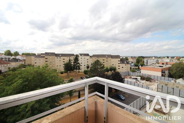 Location appartement 2 pièces 49 m² Livry-Gargan