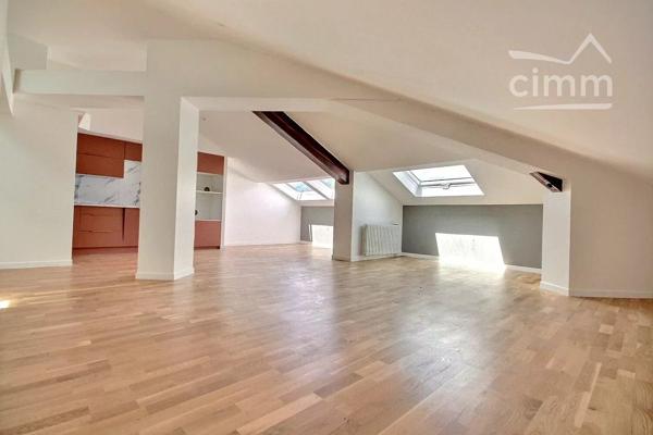Appartement T4 de charme entièrement rénové sous les combles d'un château – Saint-Martin-d'Hères