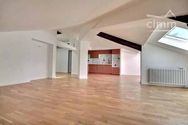 Appartement T4 de charme entièrement rénové sous les combles d'un château – Saint-Martin-d'Hères