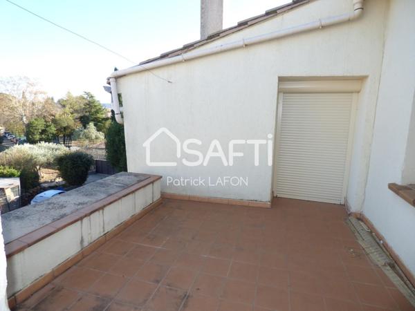 Immeuble 3 Appartements terrasses et garage.