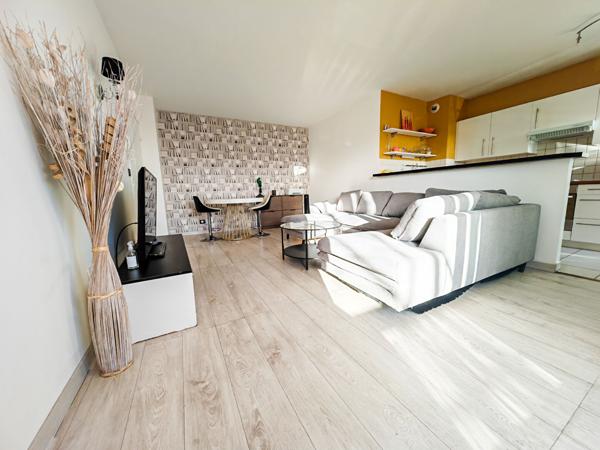 3 PIèces 57m² + BALCON + PARKING - CERGY LE HAUT