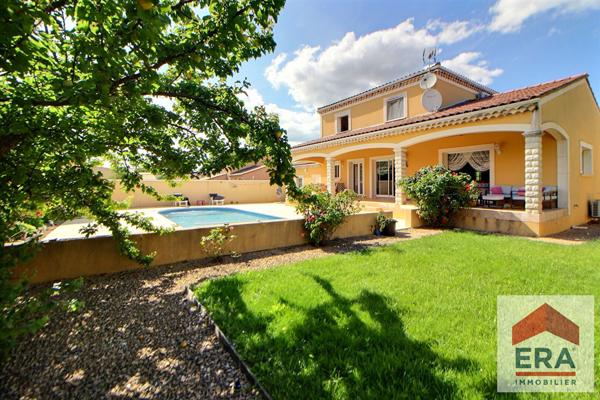 Maison Pierrelatte 6 pièces - 163 m2 habitable - 908m² de terrain!
