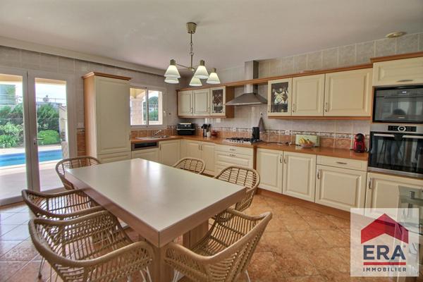 Maison Pierrelatte 6 pièces - 163 m2 habitable - 908m² de terrain!