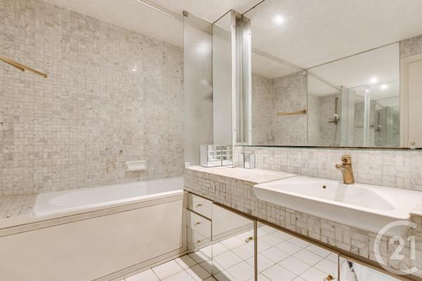 Appartement à vendre  2 pièces - 63 m2 PARIS - 75016