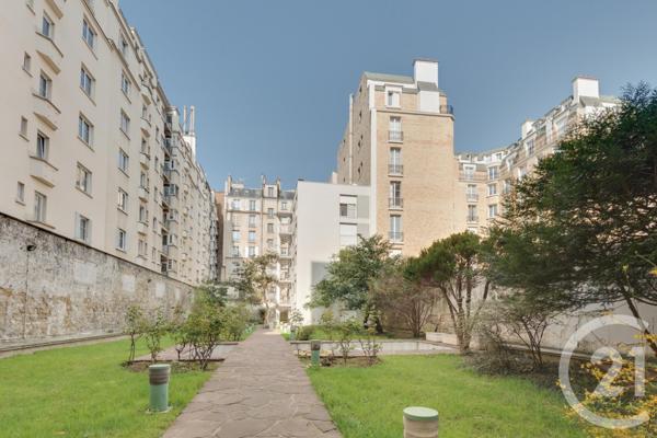Appartement à vendre  2 pièces - 63 m2 PARIS - 75016