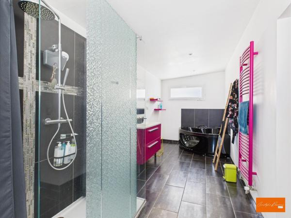 MAISON FAMILIALE DE 160 M² EN PLEIN CENTRE-VILLE DE MAYENNE