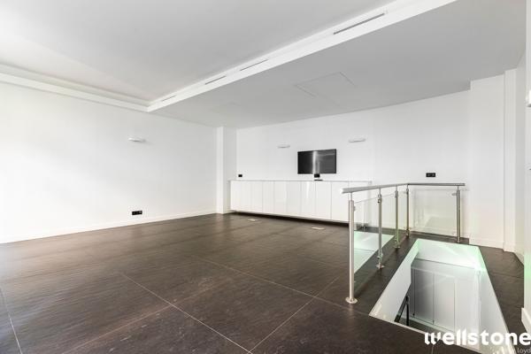 Bureaux à louer à PARIS 75008
