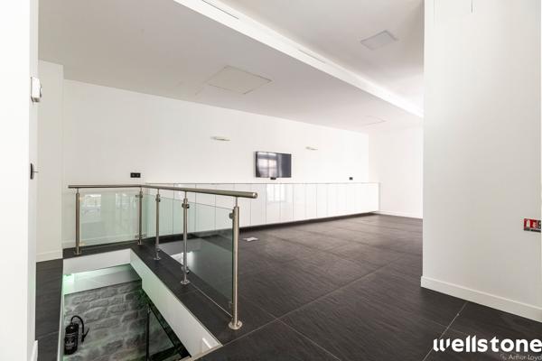 Bureaux à louer à PARIS 75008