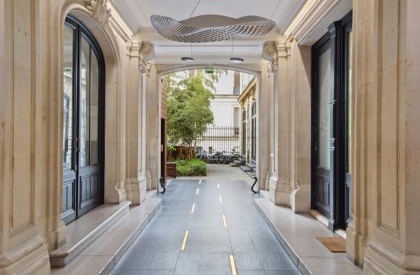 Bureaux à louer à PARIS 75008