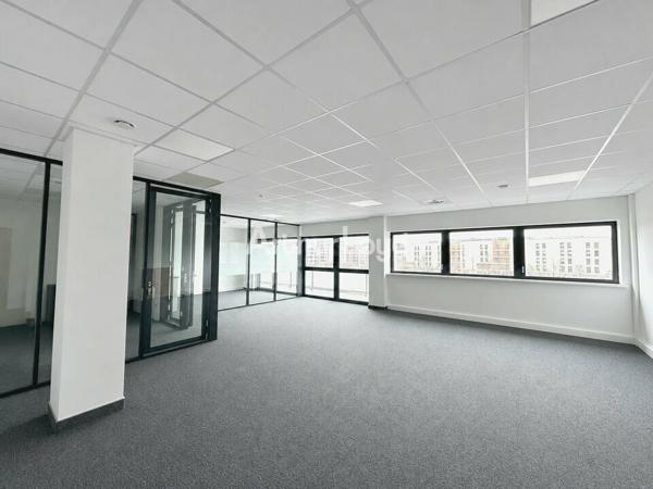 BUREAUX à LOUER de 566 m²