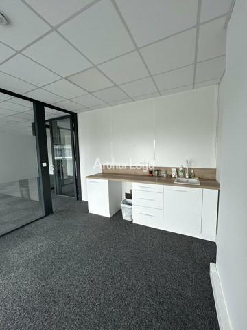 BUREAUX à LOUER de 566 m²
