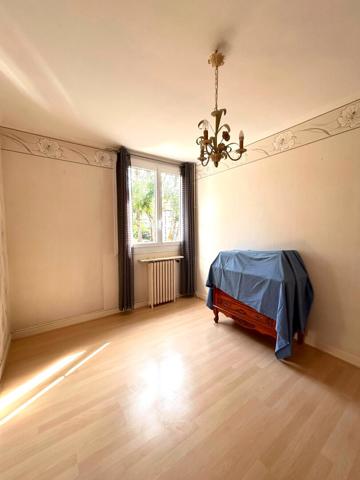 Appartement Aurillac proche gare 4 pièce(s) 68.54 m2 , Aurillac