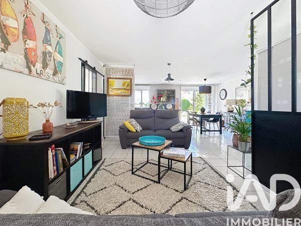 Maison à vendre 5 pièces 108 m² Saint-Cyr-du-Doret