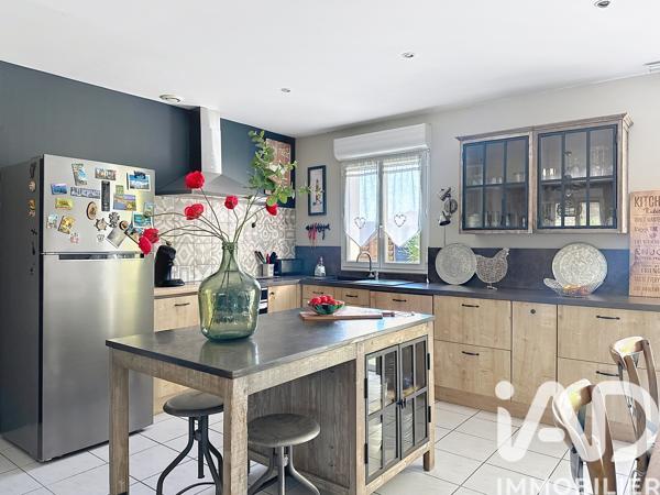 Maison à vendre 5 pièces 108 m² Saint-Cyr-du-Doret