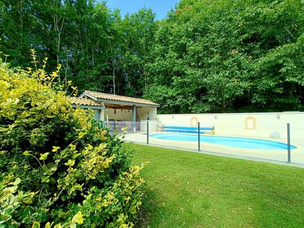 Maison Sainte Livrade Sur Lot 6 pièce(s) 165 m2