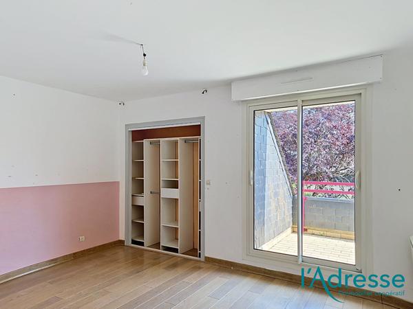 Maison Change