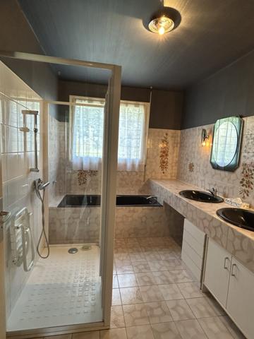 Maison - 6 pièces - 115 m²