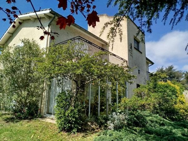 Maison
         8 pièces
        - 205 m² Bien prestige 477 000 € *