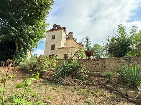 Propriété rare du XVIe siècle Saint denis catus
