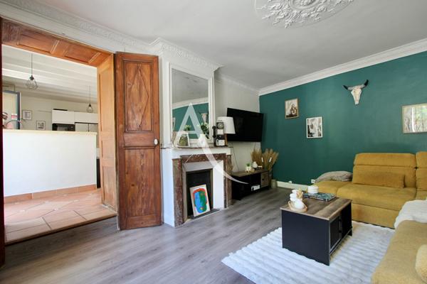 LANSARGUES CENTRE VILLE - MAISON DE VILLE RÉNOVÉE - 170 M2 - 3 CHAMBRES AVEC POSSIBILITE 4EME - 2 SDB - VASTE PIÈCE MULTIMÉDIA - BUANDERIE - COUR - TROPÉZIENNE