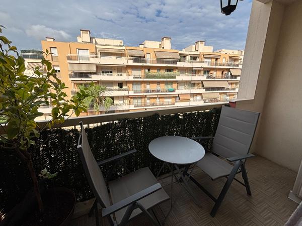 3 PIECES MEUBLE - RUE JEAN CANAVESE