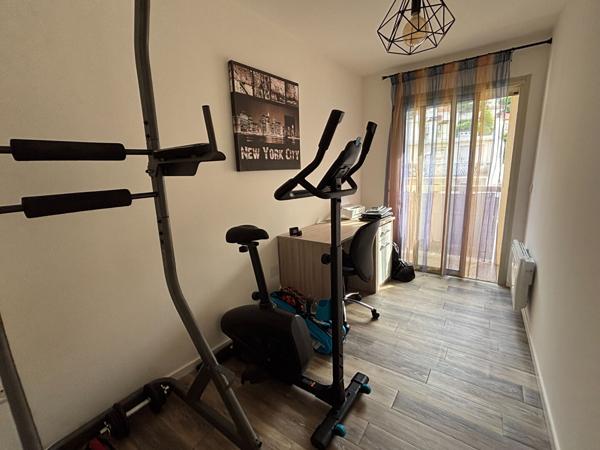 3 PIECES MEUBLE - RUE JEAN CANAVESE