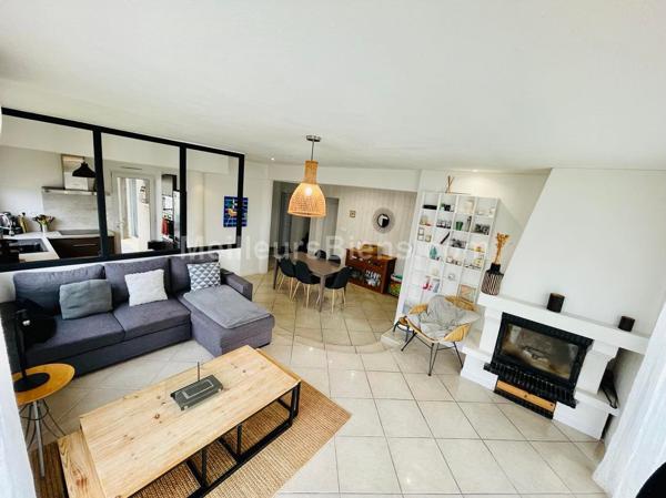 Villa T5 piscine de 126m2 sur parcelle de 375m2 au Soler