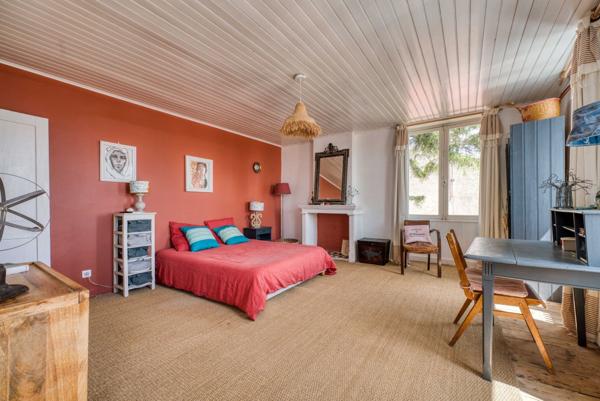 MAISON DE MAÎTRE CHARENTAISE COEUR DE SAINT DENIS D OLERON