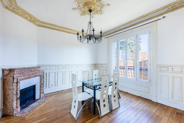 Magnifique meulière avec un jardin clos proche de toutes comodités