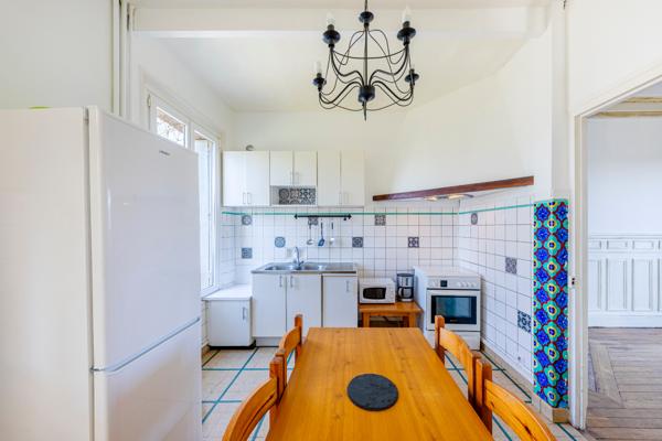 Magnifique meulière avec un jardin clos proche de toutes comodités