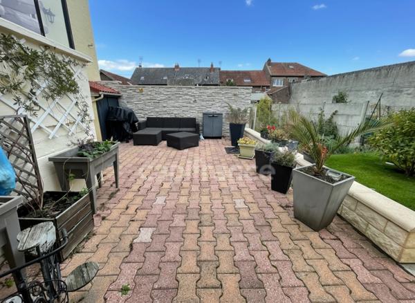 MAISON INDIVIDUEL 4 CHAMBRES ET GARAGE