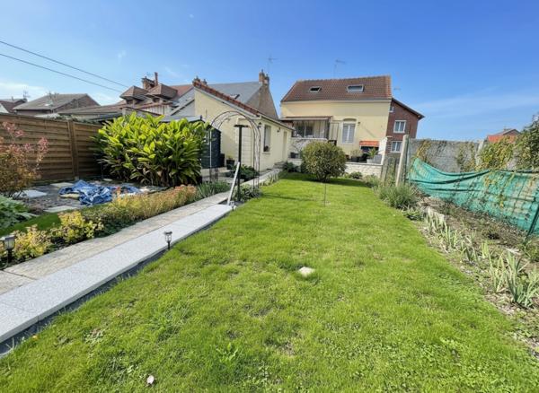 MAISON INDIVIDUEL 4 CHAMBRES ET GARAGE