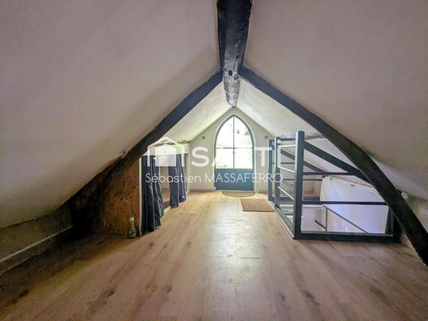 Maison rénovée atypique et pleine de charme