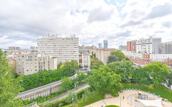 Appartement à vendre    3 pièces • 81 m2 Paris 13