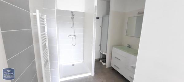 Appartement à louer 4 pièces 83.84m²