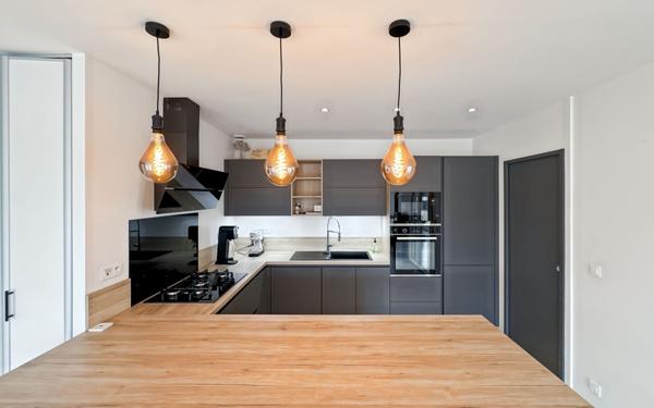 Maison à vendre    5 pièces • 107,55 m2 Châteauneuf-sur-Isère