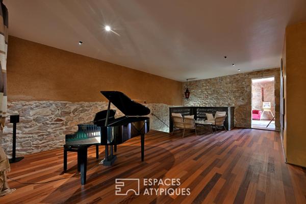 Maison vigneronne réinventée et son oasis secrète