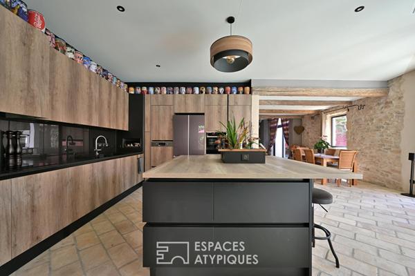 Maison vigneronne réinventée et son oasis secrète