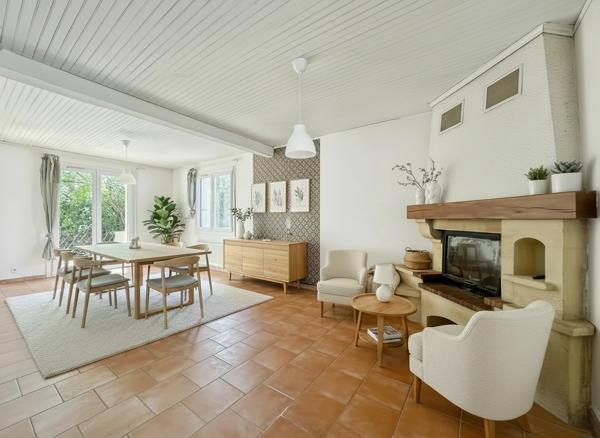 Maison Ensues La Redonne 7 pièce(s) 142 m2