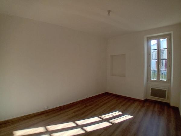 Appartement Barbezieux-saint-hilaire