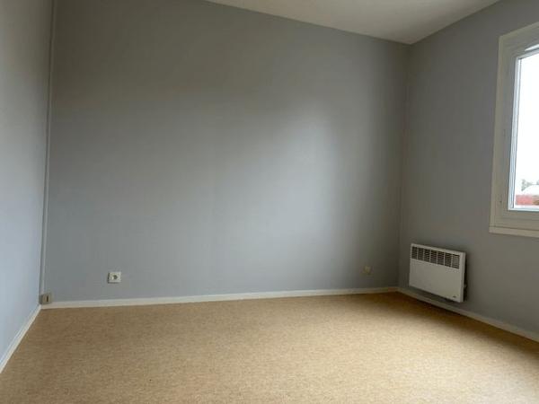 Location Maison 6 pièces 111 m² - 8 RUE DES AULNES Ouzouer Sur Loire 45570