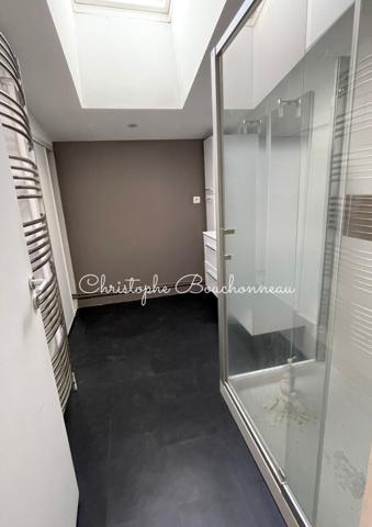 Vente Immeuble de rapport85 m² - 3 Pièces - MORTAGNE SUR SEVRE (85290)