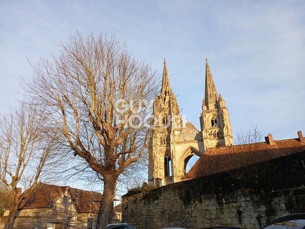 SOISSONS - APPARTEMENT MEUBLE A LOUER