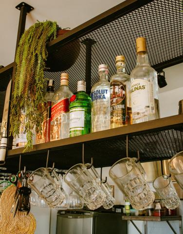 Très beau bar à vendre : URGENT PRIX DE CESSION à 188.700 EUROS HAI
Secteur DEAUVILLE, emplacement No 1
Gros potentiel inexploité. A développer la petite restauration très demandée mais inexistante
Places assises intérieures et belle terrasse
Appartement de fonction
Vente à regrets pour cause de RETAITE
URGENT....URGENT  PRIX A VOIR ET NEGOCIABLE
N'hésitez pas à m'appeler pour plus d'infos au : 06 25 86 14 50
Cette annonce référence 323432 vous est présentée par votre agent commercial BSK Immobilier VANARITH HUOT (EI) immatriculé au RSAC de LISIEUX (14100) sous le numéro 83514997200019.