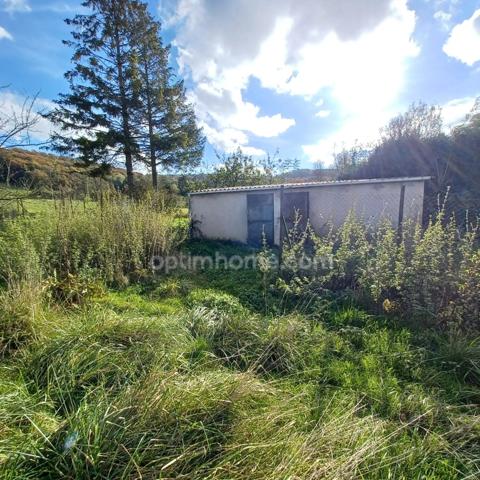 ENSEMBLE DE PETITS BATIS A VENDRE SUR TERRAIN A BATIR