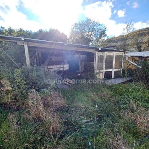 ENSEMBLE DE PETITS BATIS A VENDRE SUR TERRAIN A BATIR