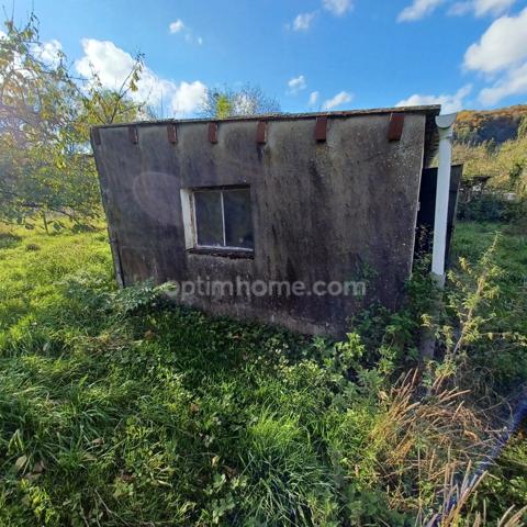 ENSEMBLE DE PETITS BATIS A VENDRE SUR TERRAIN A BATIR