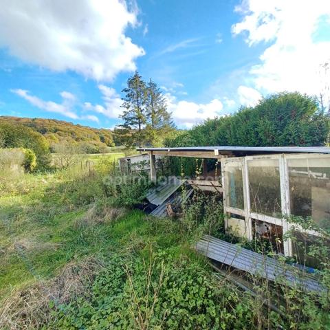 ENSEMBLE DE PETITS BATIS A VENDRE SUR TERRAIN A BATIR